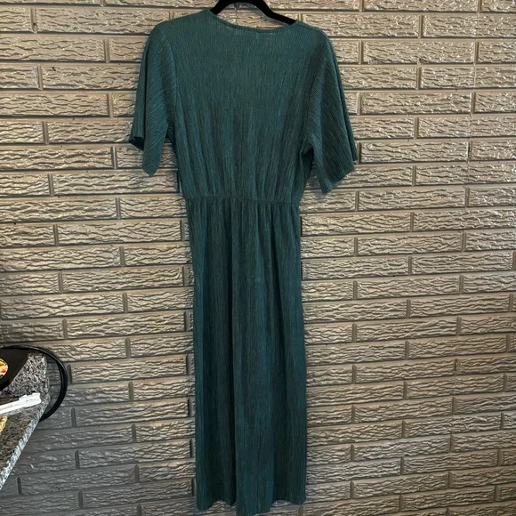 All in Favor Midi Dress - Picture 5 of 6